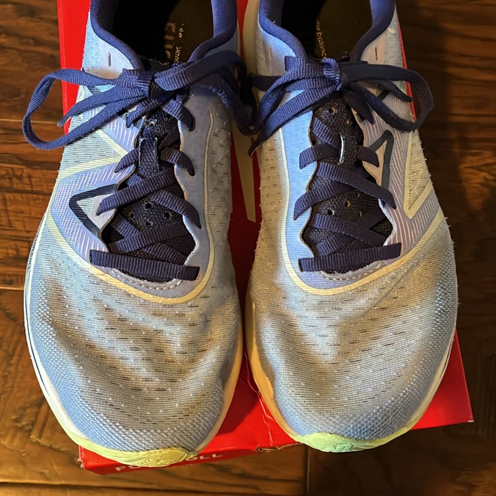 New Balance blue FuelCell Rebel v3 size 8.5 running shoes